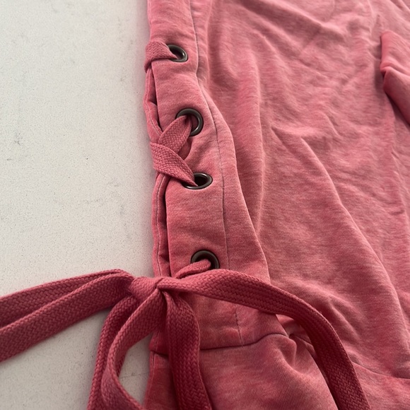 Pink Sweatshirt with Lace-up sides. - Picture 5 of 7